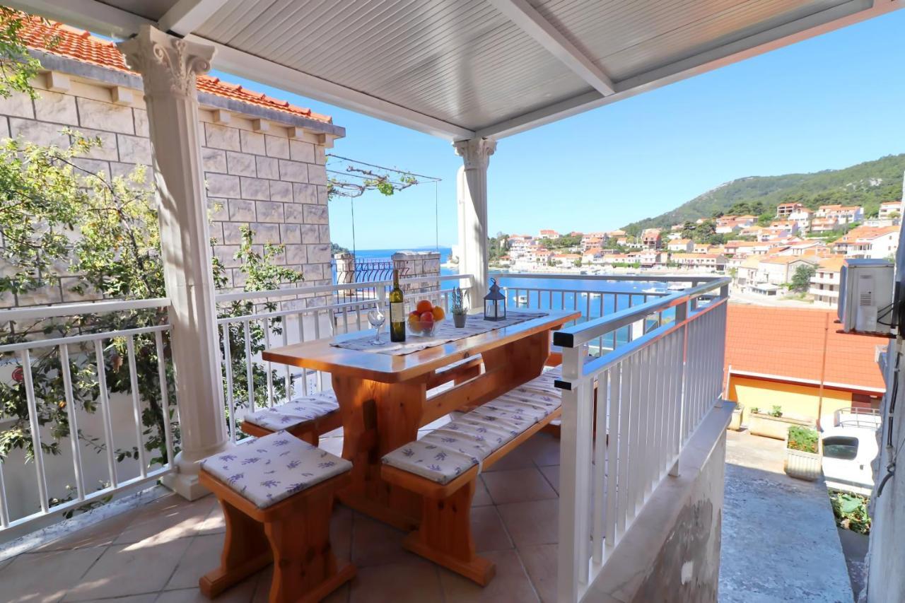 Apartments Peselj Smokvica  外观 照片