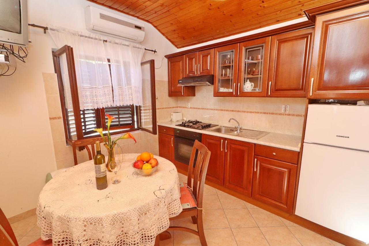 Apartments Peselj Smokvica  外观 照片